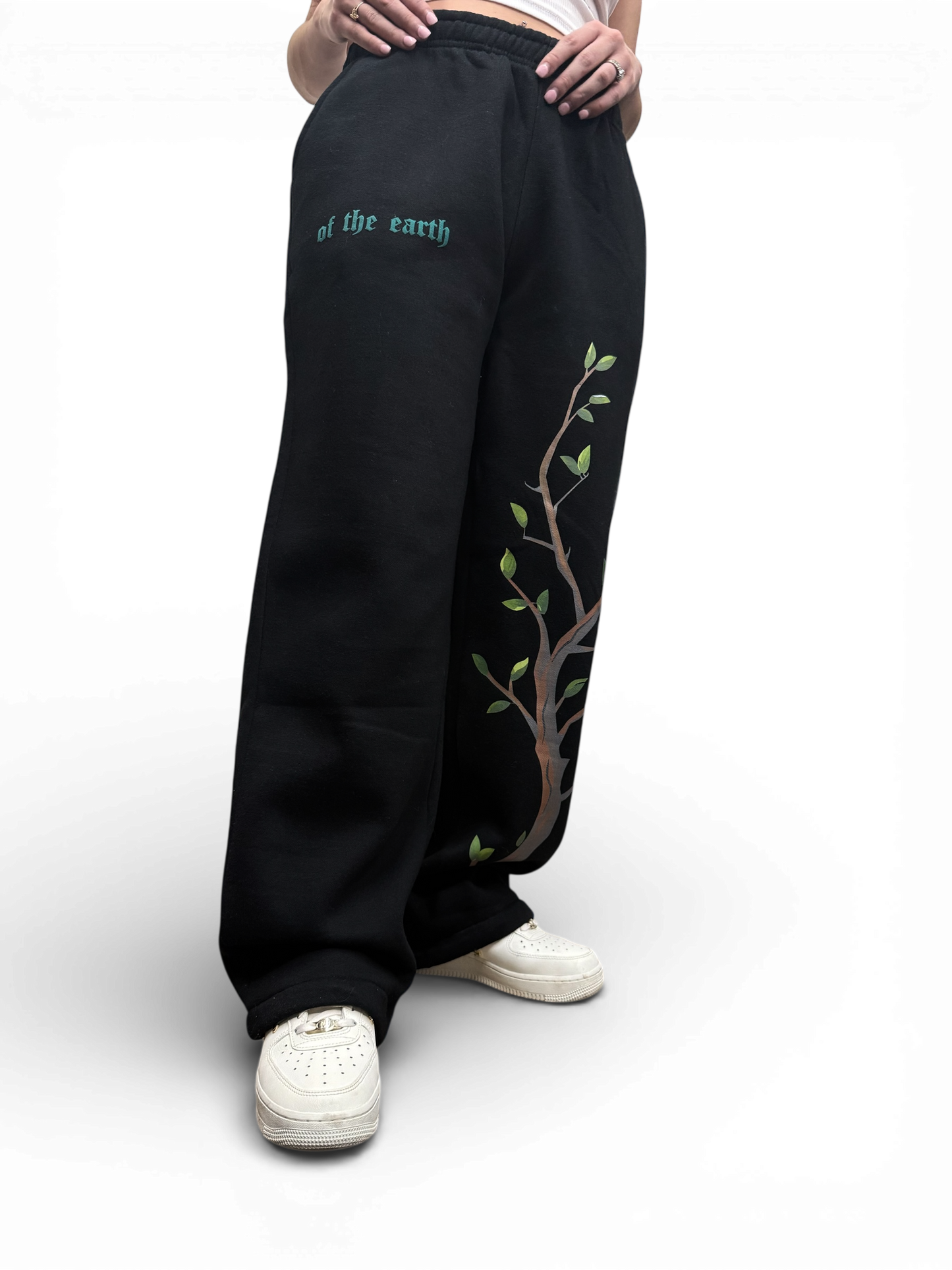 OF THE EARTH SWEATS - BLACK